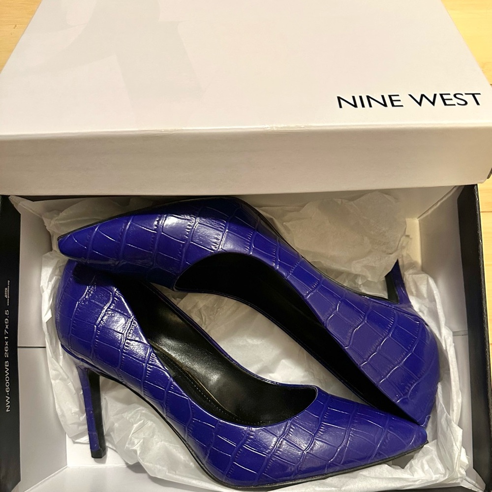 Nine West Women's Vibrant Croc Heels
